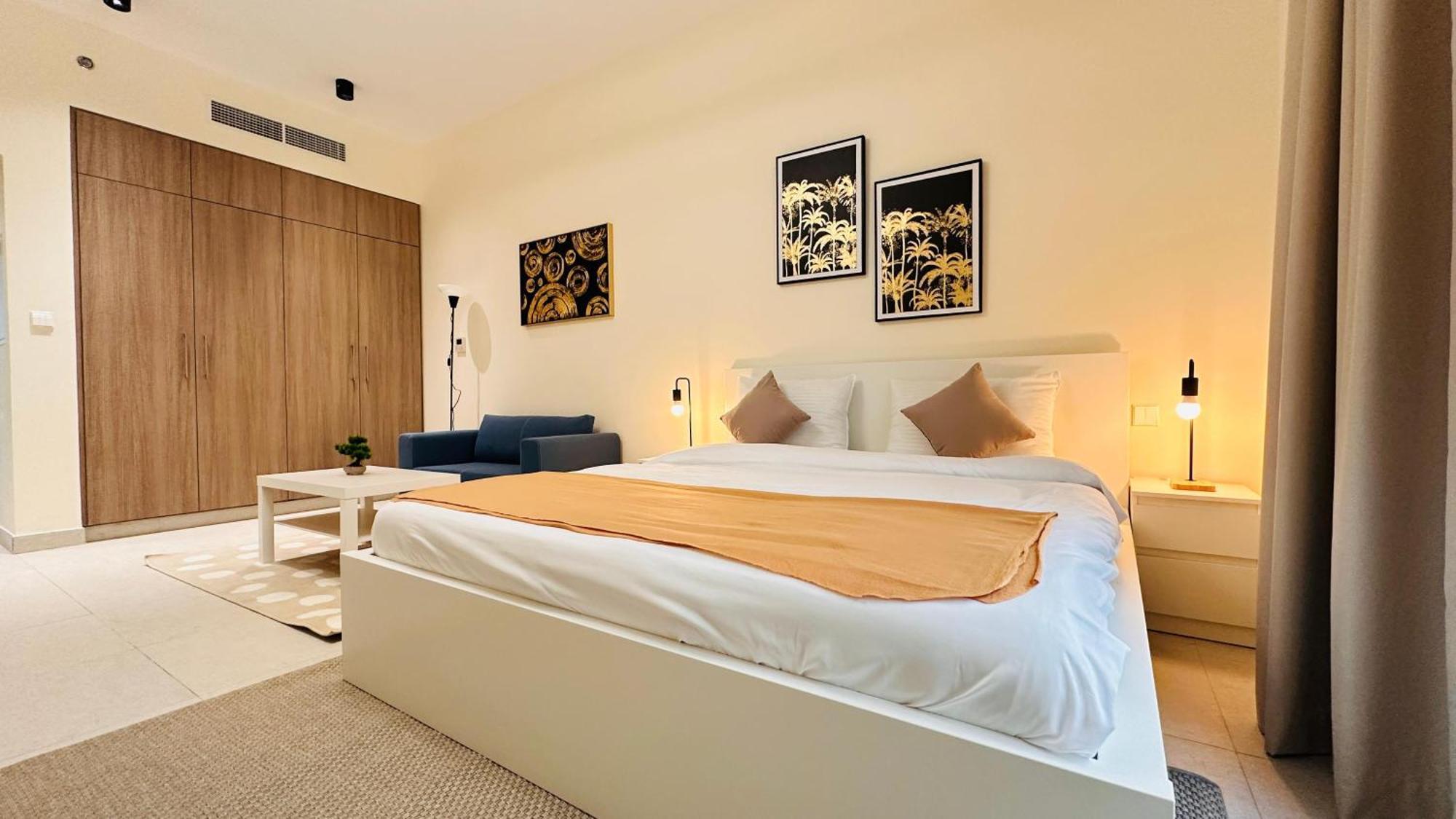 Guest house Sunday Sheikh Zayed Road Concord Tower By Belvilla